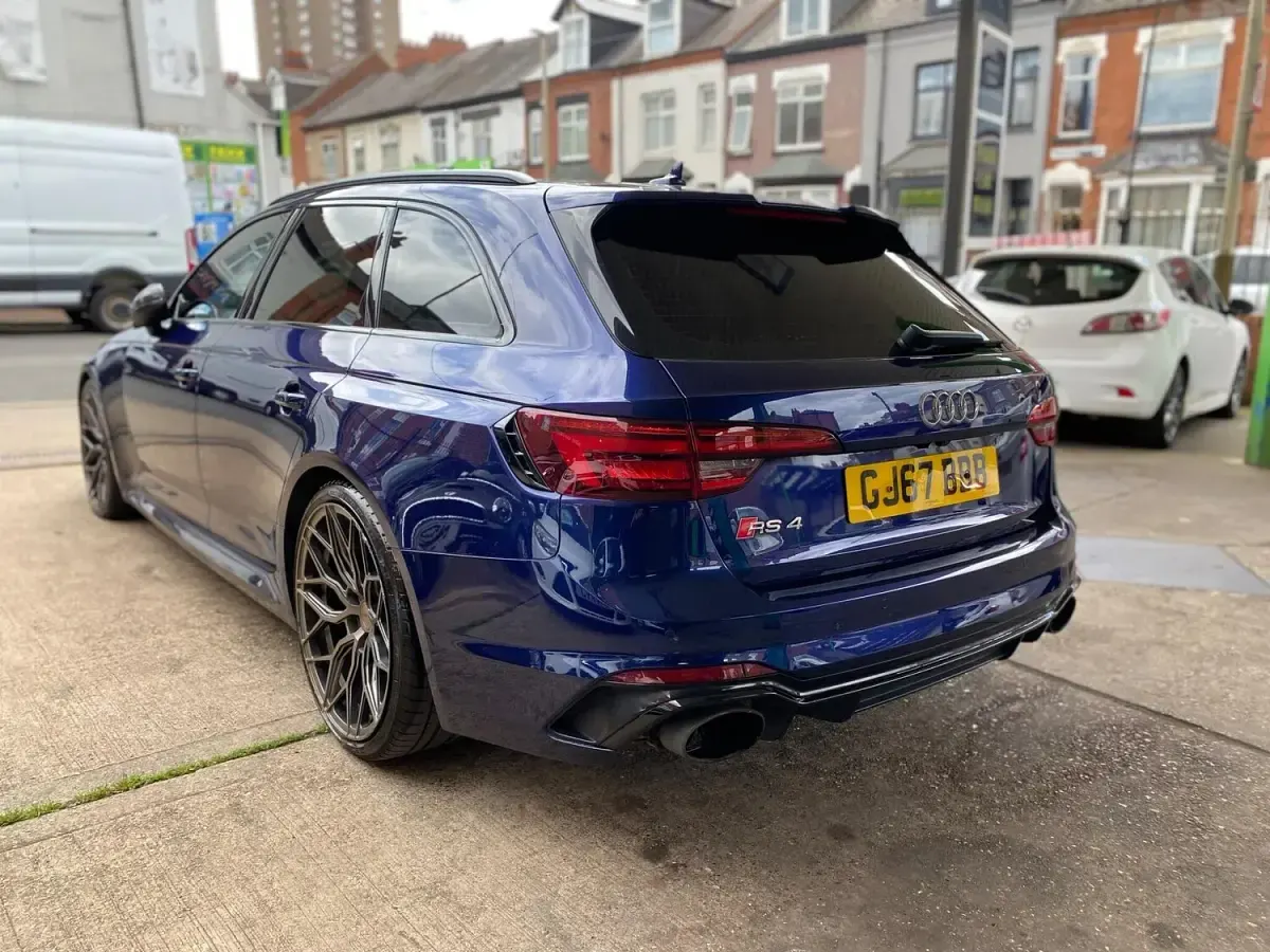 Used Audi RS4 Advanced 450 HP (330 kW) 2018 Blue Estate