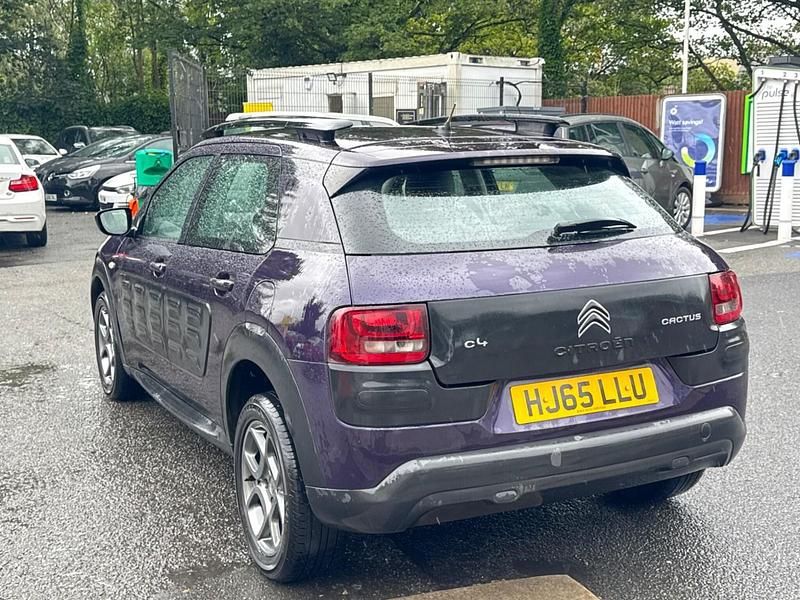 Used Citroën C4 Cactus Feel 100 HP (73 kW) 2015 Mauve/purple Hatchback