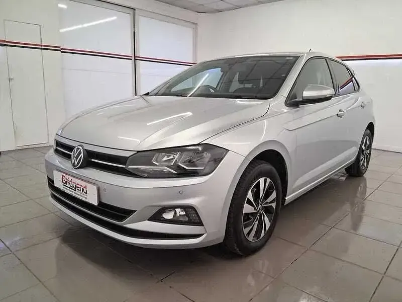 Używany VW Polo Match 95 KM (69 kW) 2021 Srebrny Hatchback