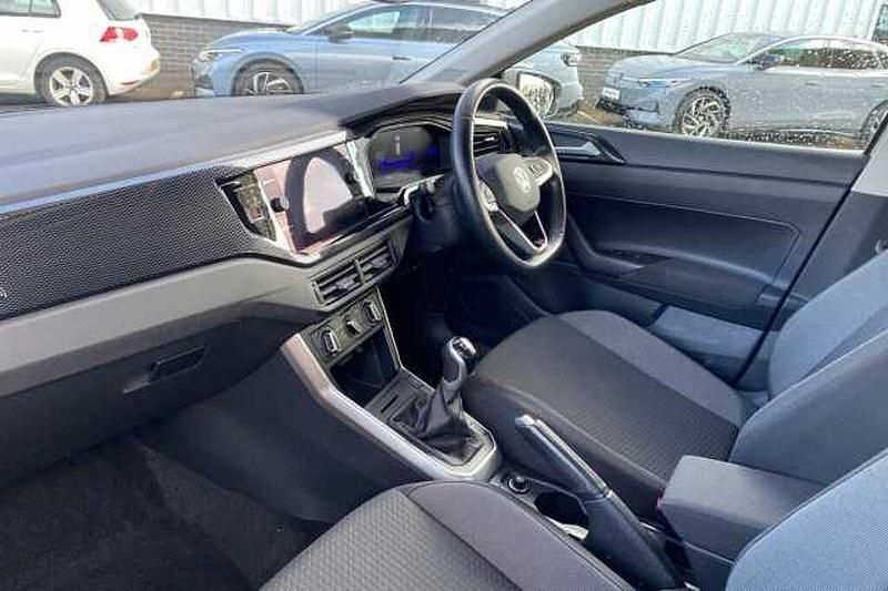 Begagnad VW Polo Life 80 HK (58 kW) 2023 Grå Halvkombi