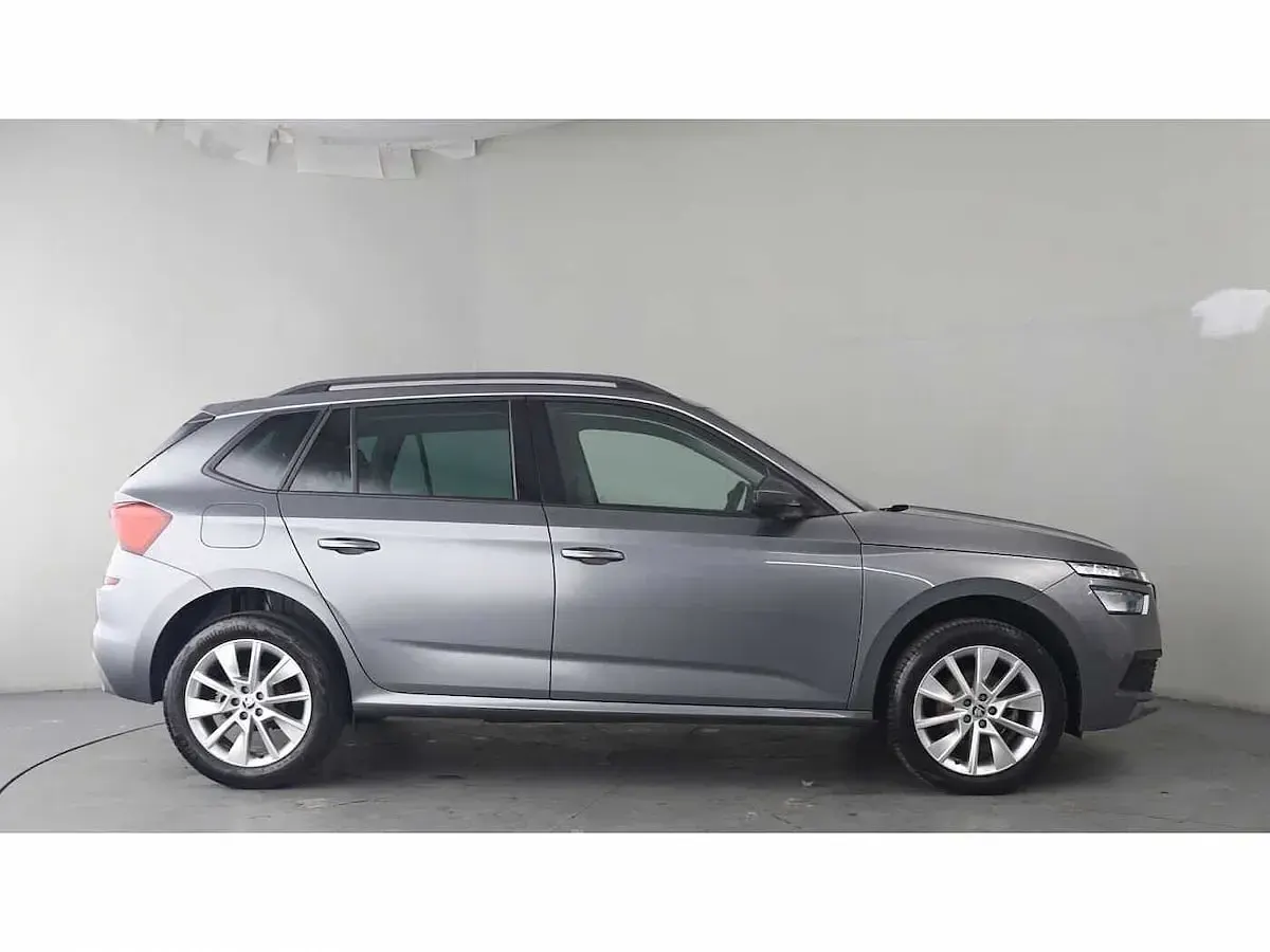 Used Skoda Kamiq SE Drive 81 HP (59 kW) 2023 Graphite grey metallic SUV