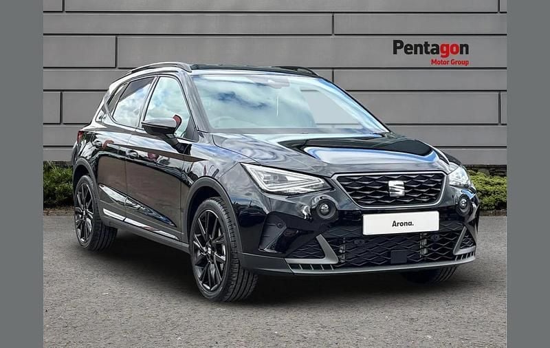 Other New 2025 Seat Arona Black Edition SUV | £24,022 (Expensive) - Image 1/4