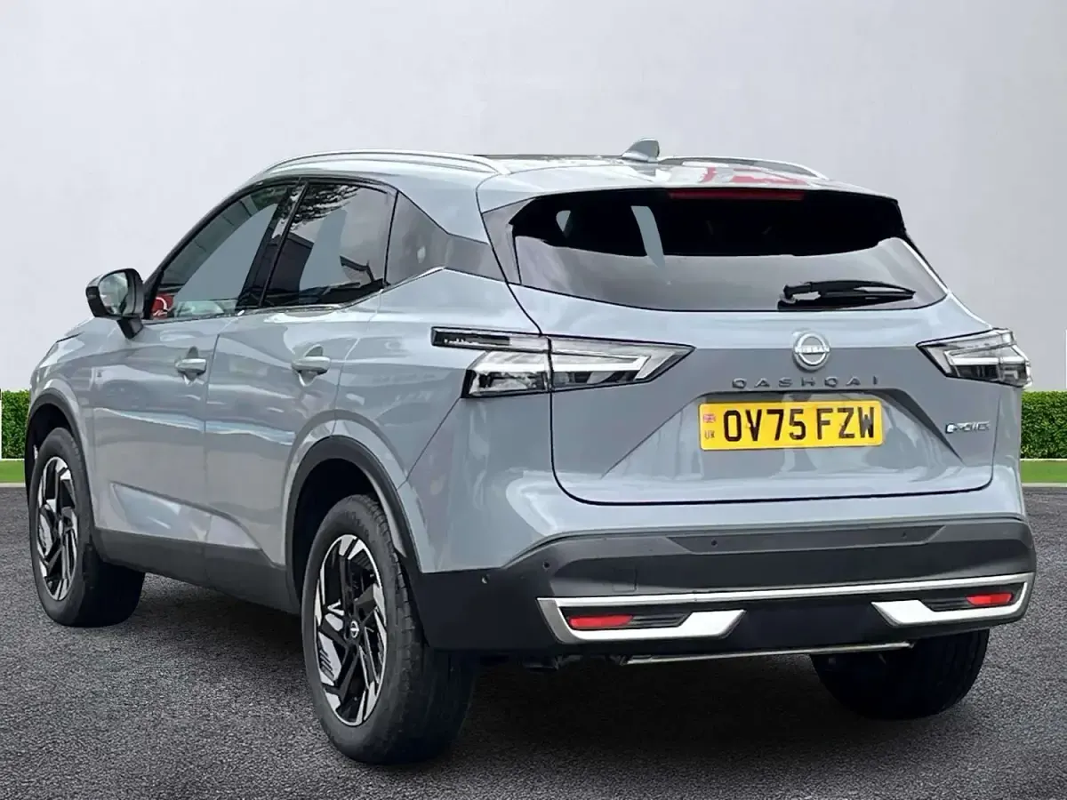 Used Nissan Qashqai N-Connecta 190 HP (139 kW) 2025 Grey SUV
