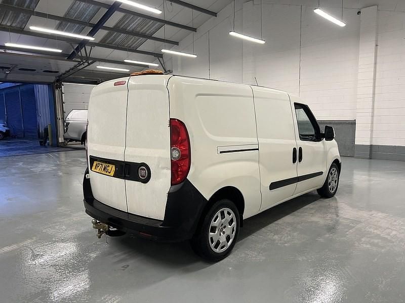 Used Fiat Doblò S 2021 White MPV