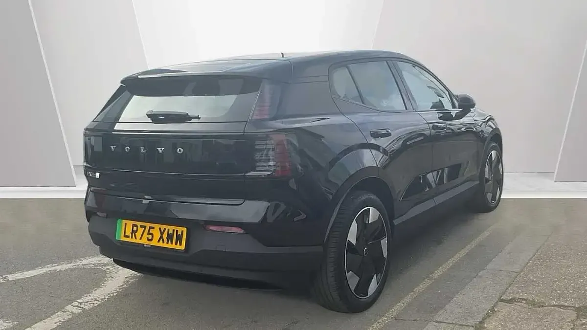 Usado Volvo EX30 Performance 310 kW (422 CV) 2025 Negro SUV