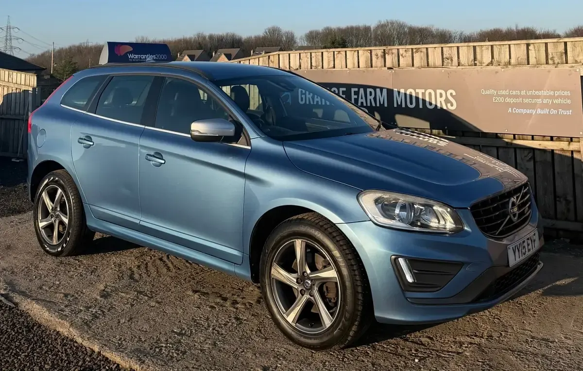 Used Volvo XC60 R-Design 181 HP (133 kW) 2015 Blue SUV