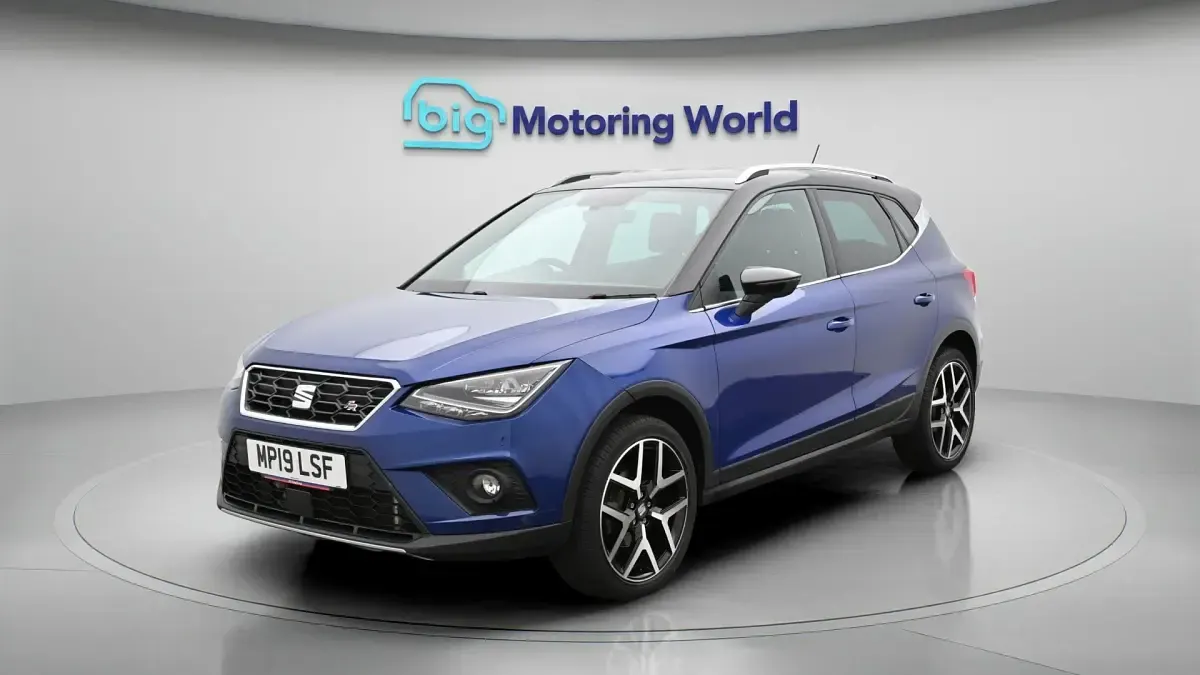 Usado Seat Arona FR Sport 116 HP (85 kW) 2019 Azul SUV
