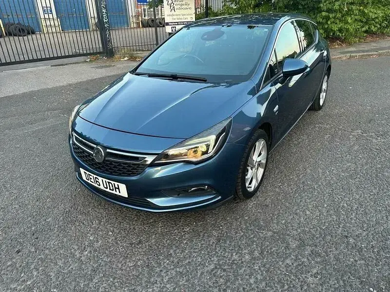 Used Vauxhall Astra SRi 2016 Blue Hatchback