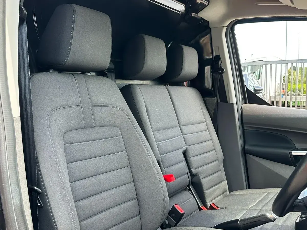 Used Ford Transit Connect Limited 120 HP (88 kW) 2018 Grey MPV