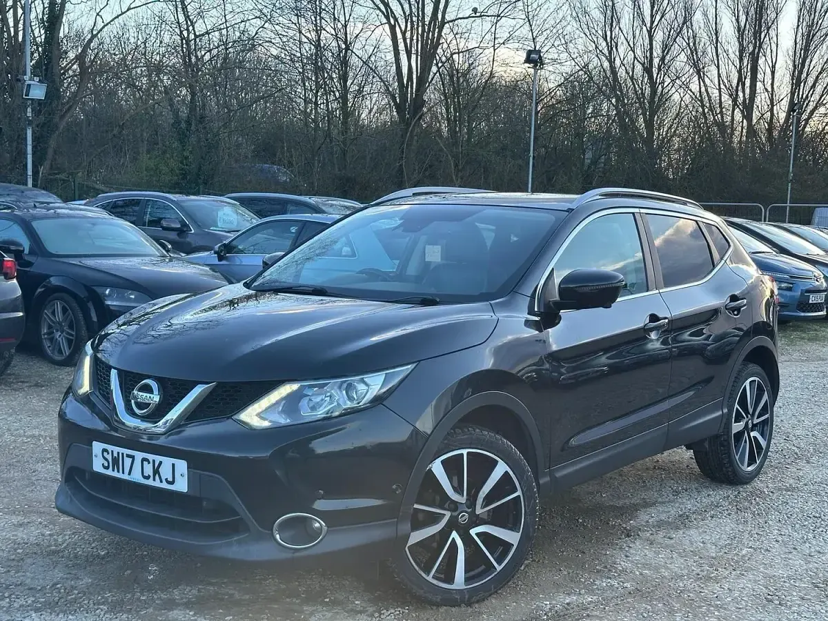 Used Nissan Qashqai Tekna 2017 Black SUV