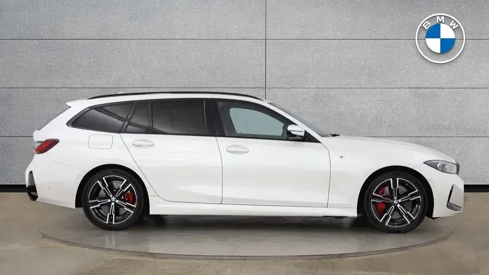 Used BMW 320 M Sport 181 HP (133 kW) 2025 White Estate