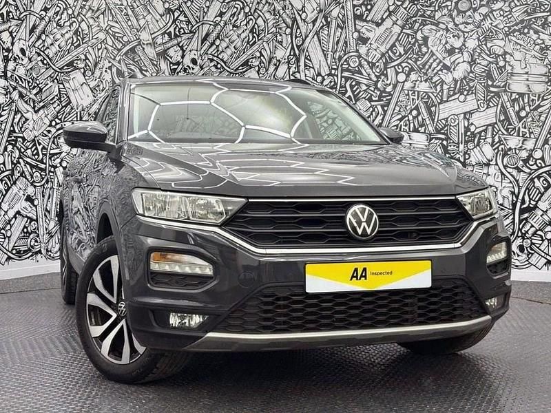 Usado VW T-Roc Active 110 HP (80 kW) 2022 Cinzento SUV