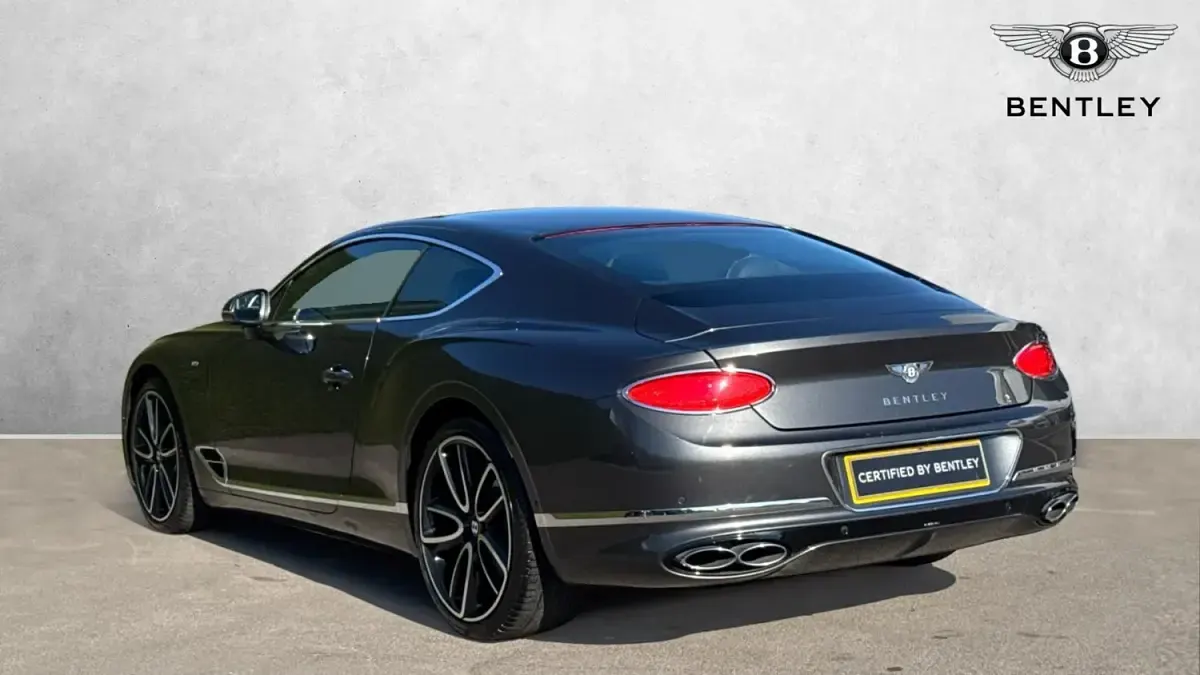Begagnad Bentley Continental 550 HK (404 kW) 2019 Grå Sportkupé