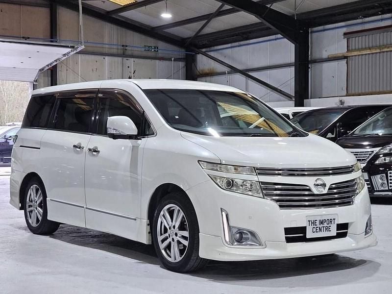 Used Nissan Elgrand 2012 White MPV