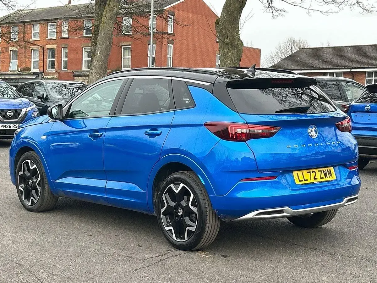 Used Vauxhall Grandland X Elite 130 HP (95 kW) 2022 Blue SUV