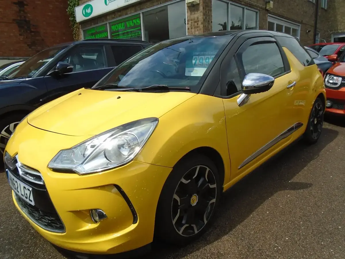 Used Citroën DS3 2012 Yellow Hatchback