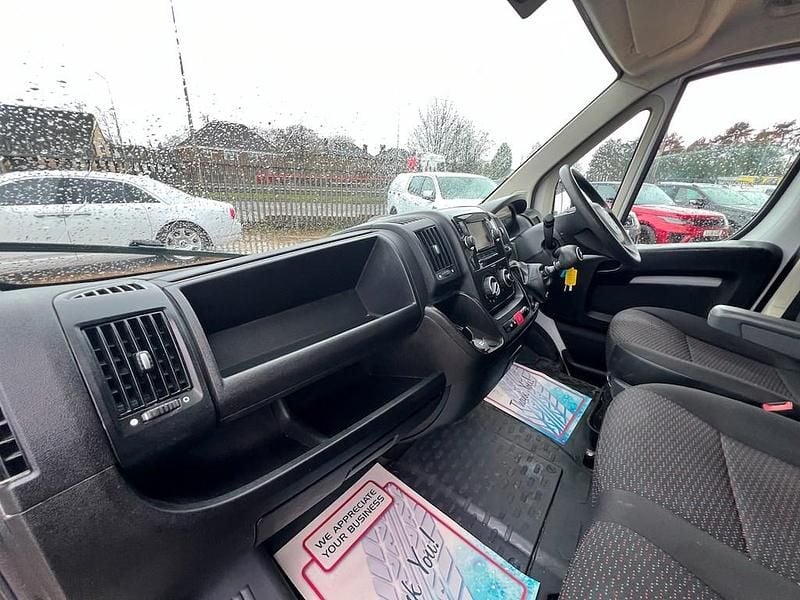 Used Citroën Relay 140 HP (102 kW) 2021 White Van