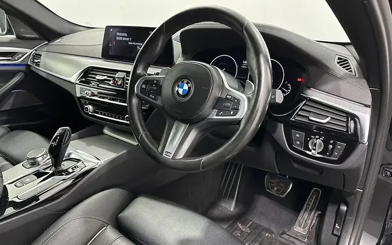 Used BMW 530 M Sport 265 HP (194 kW) 2019 Black Estate