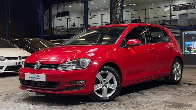 Used VW Golf VII Match 105 HP (77 kW) 2015 Red Hatchback