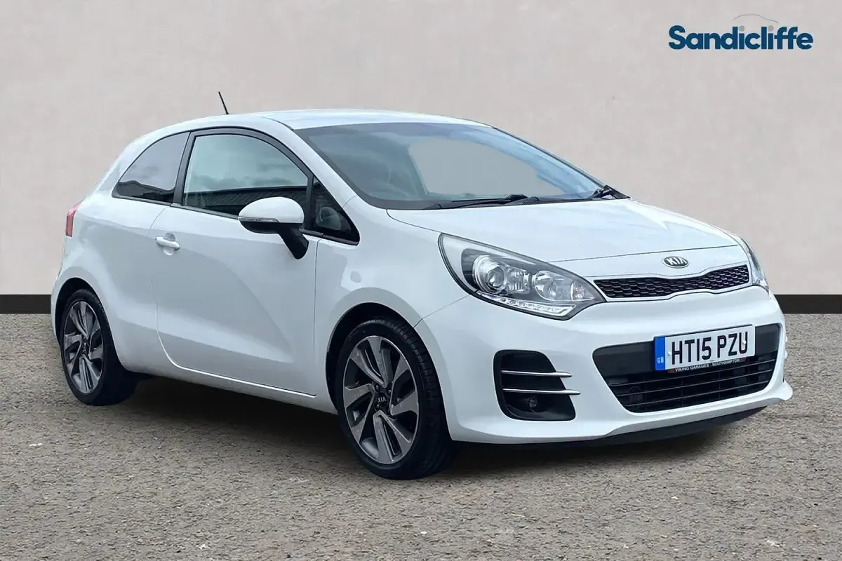 Used Kia Rio 107 HP (78 kW) 2015 Hatchback