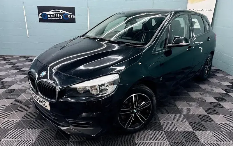 Used BMW 225 Active Tourer Sport Line 224 HP (164 kW) 2019 MPV