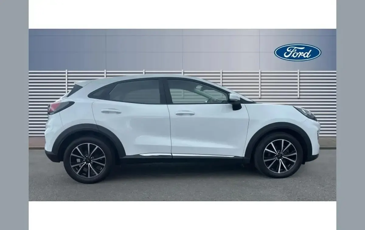 Used Ford Puma Titanium 125 HP (91 kW) 2023 White SUV