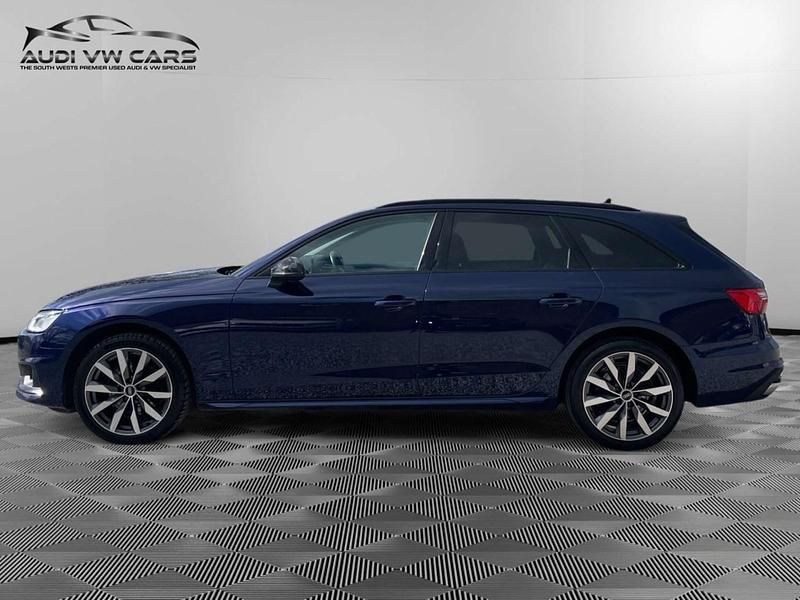 Used Audi A4 Sport 190 HP (139 kW) 2022 Blue Estate