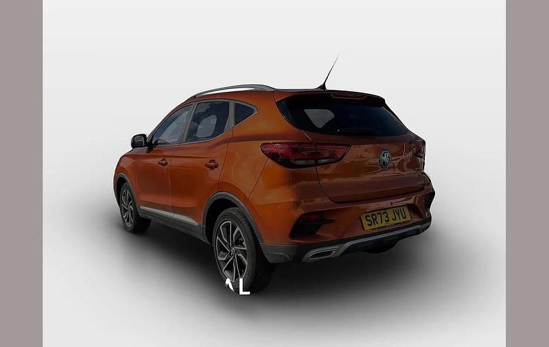 Used MG ZS Exclusive 106 HP (77 kW) 2023 Orange SUV