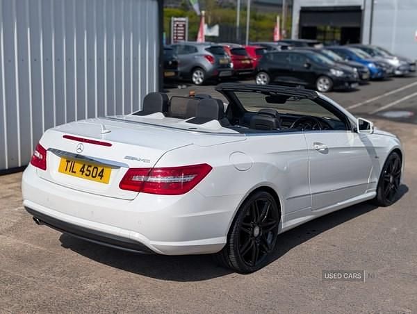 Begagnad Mercedes E220 2012 Vit Cab