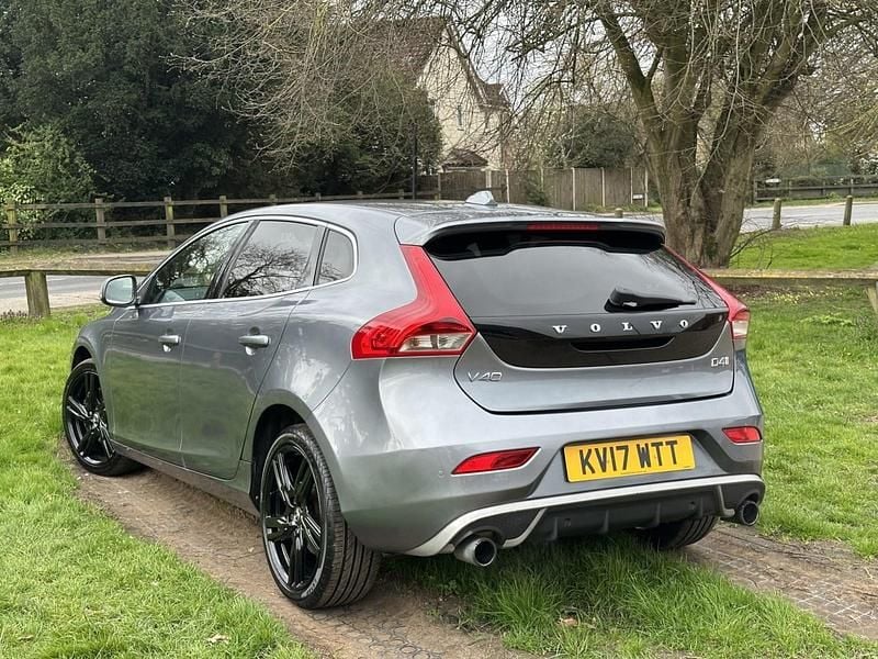 Used Volvo V40 R-Design Pro 190 HP (139 kW) 2017 Grey Hatchback