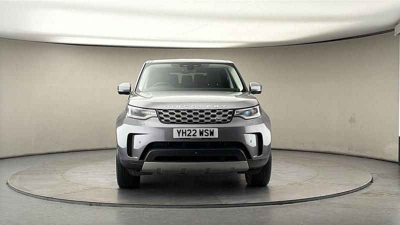 Used Land Rover Discovery 5 S 300 HP (220 kW) 2022 Eiger grey SUV