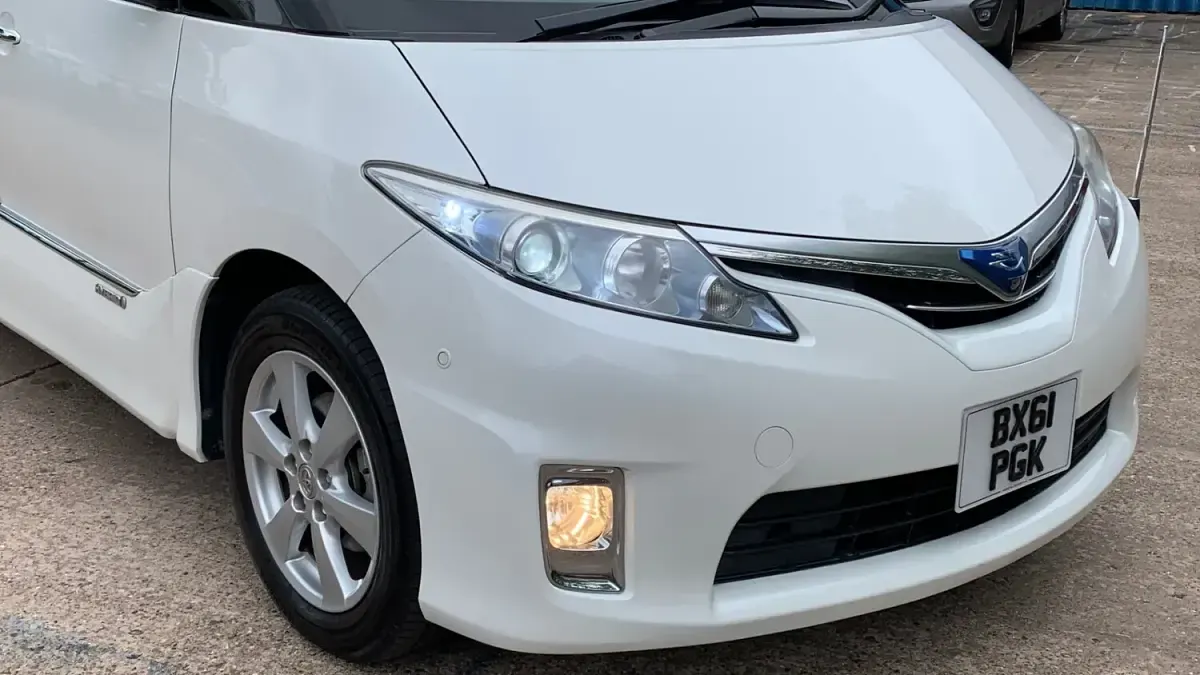 Used Toyota Estima 2026 White MPV