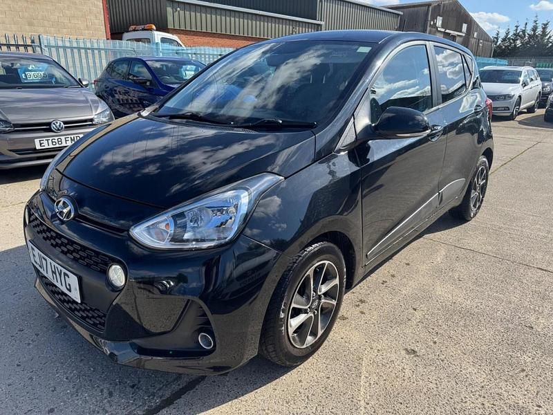 Usado Hyundai i10 Premium 87 HP (63 kW) 2017 Preto Citadino