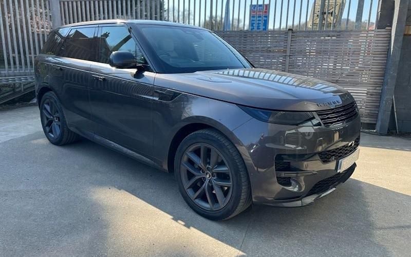 Usado Land Rover Range Rover Sport SE Dynamic 300 HP (220 kW) 2025 SUV