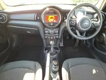 Used Mini ONE Comfort 102 HP (75 kW) 2020 White Hatchback
