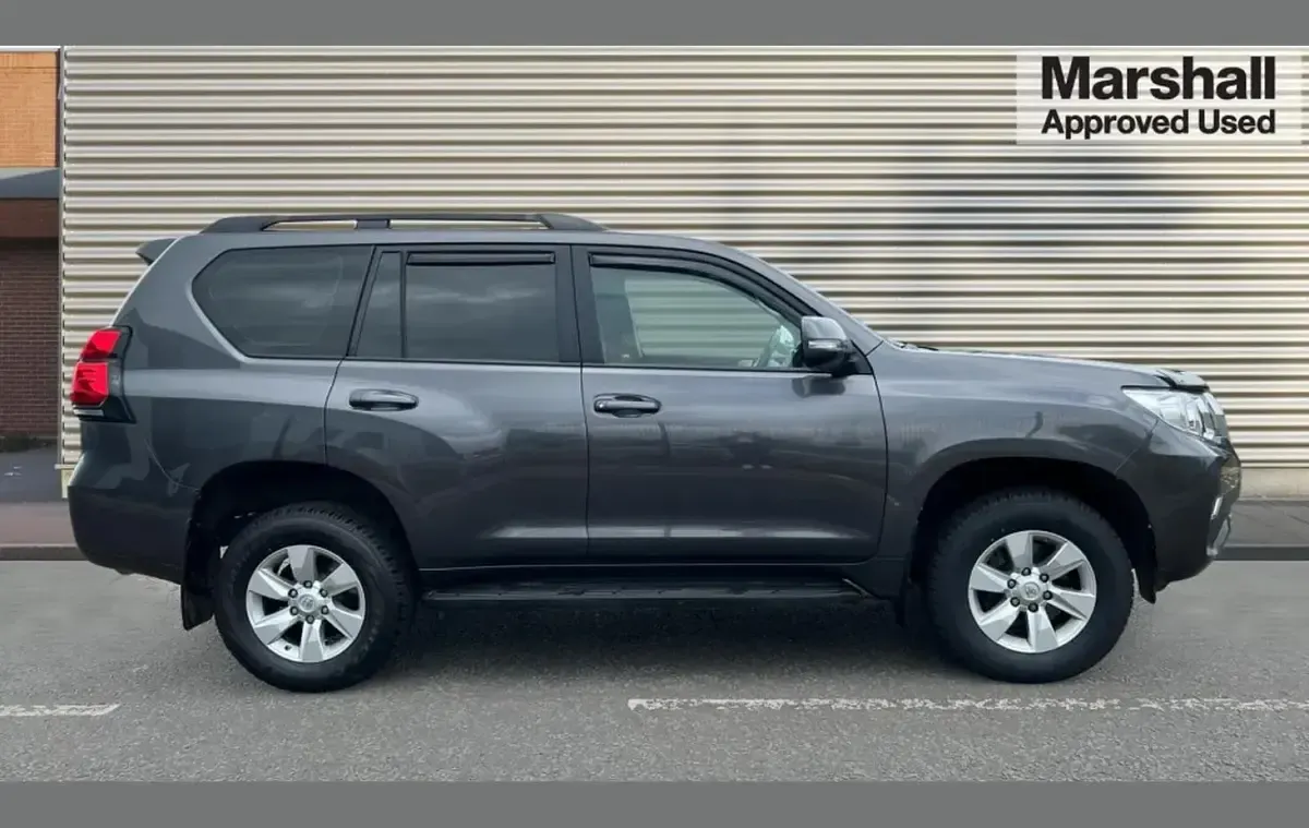 Used Toyota Land Cruiser Active 200 HP (147 kW) 2022 Grey SUV