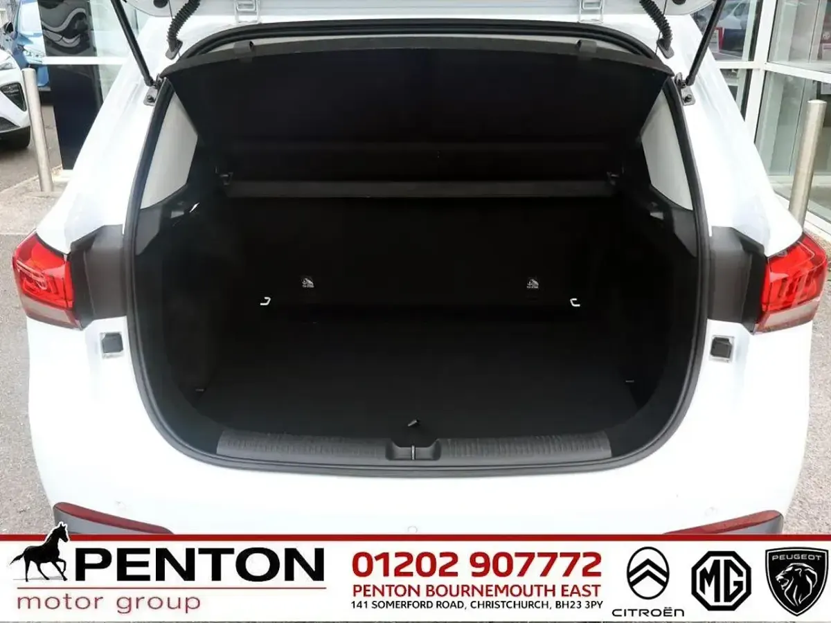Used MG ZS Trophy 196 HP (144 kW) 2025 White SUV