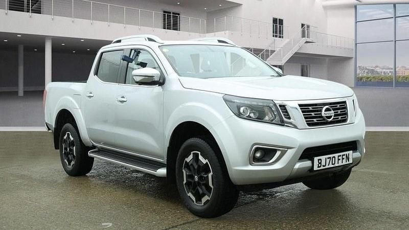 Used Nissan Navara Tekna 190 HP (139 kW) 2020 Silver Pickup
