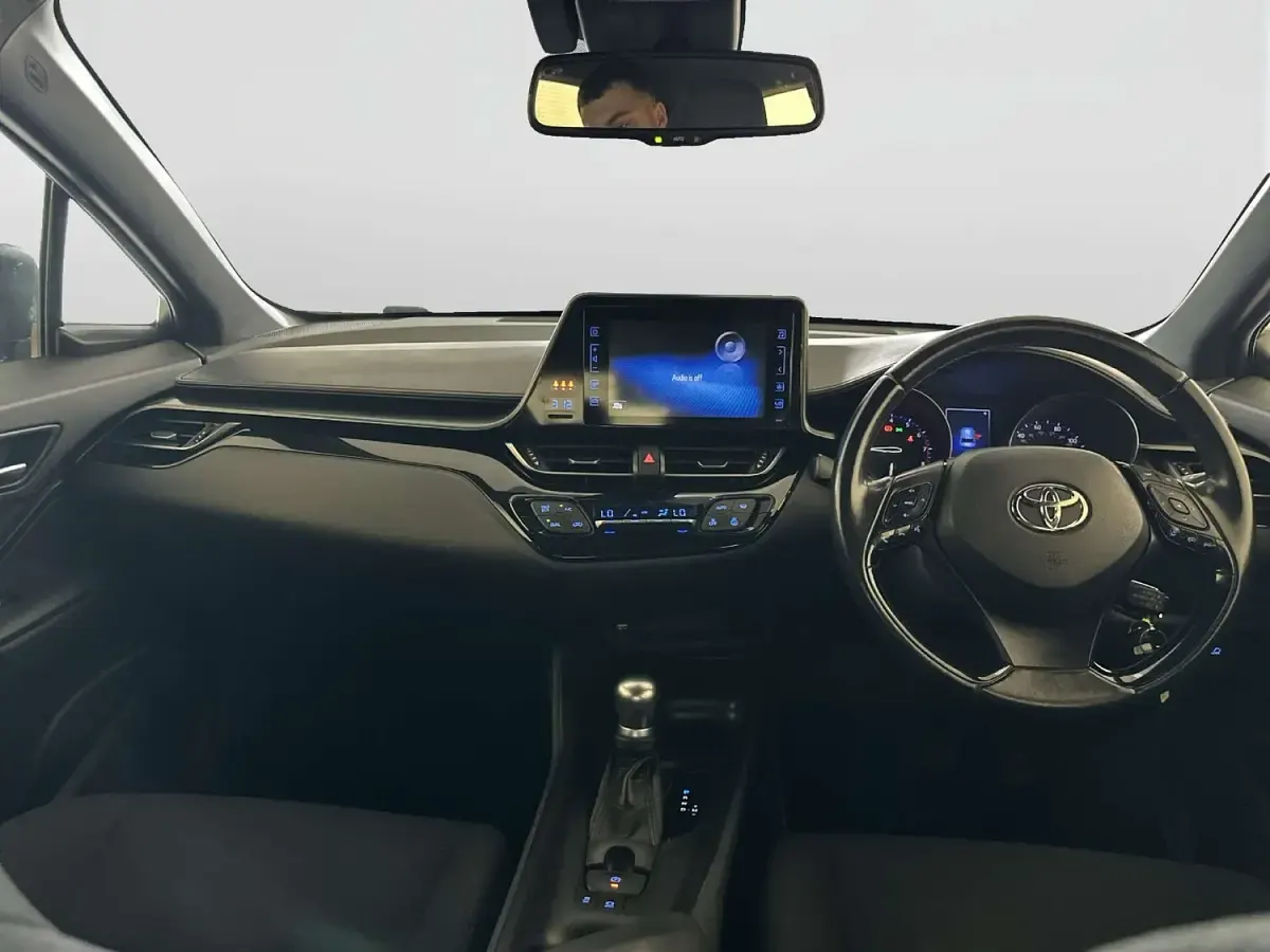 Used Toyota C-HR 115 HP (84 kW) 2017 Blue SUV