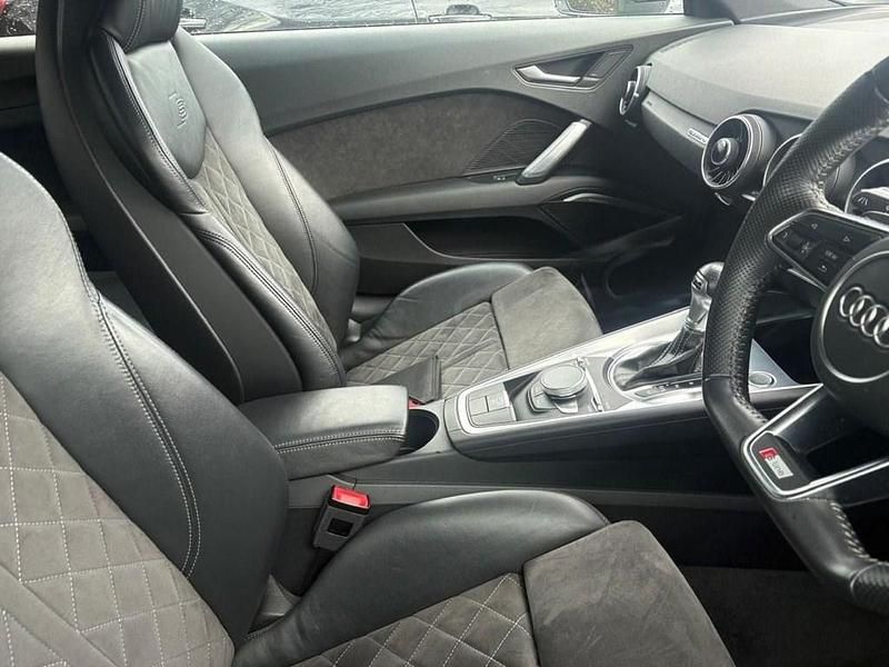 Used Audi TT Black Edition 230 HP (169 kW) 2017 White Coupe