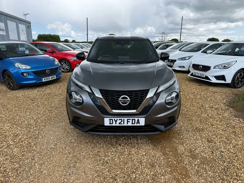 Used Nissan Juke N-Connecta 114 HP (83 kW) 2021 Grey SUV