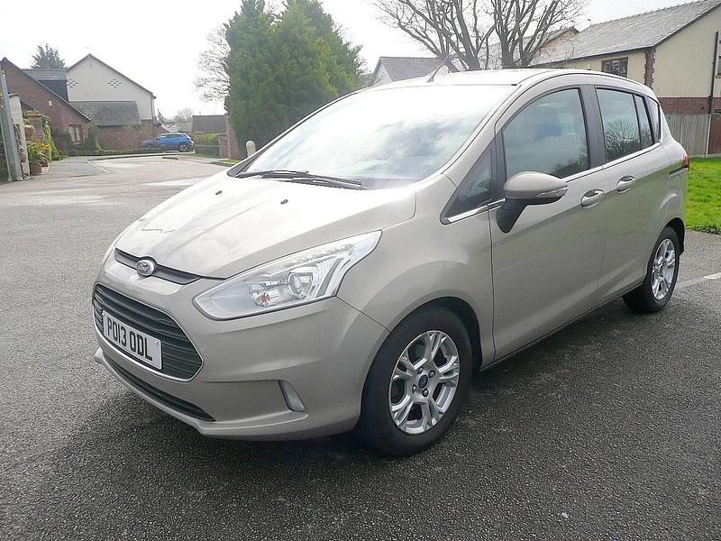 Used Ford B-MAX Zetec 2013 Silver MPV