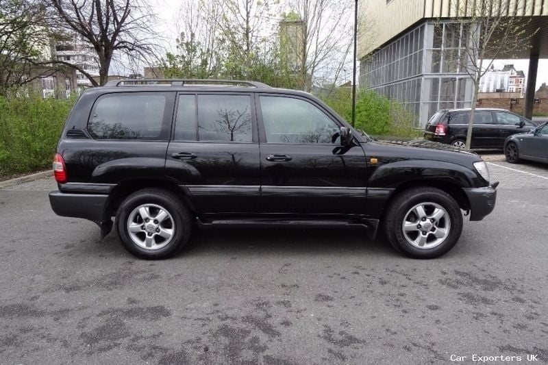 Usado Toyota Land Cruiser 201 HP (147 kW) 2007 SUV
