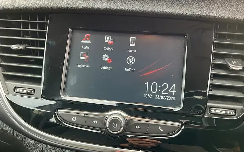 Used Vauxhall Mokka Active 140 HP (102 kW) 2018 White SUV