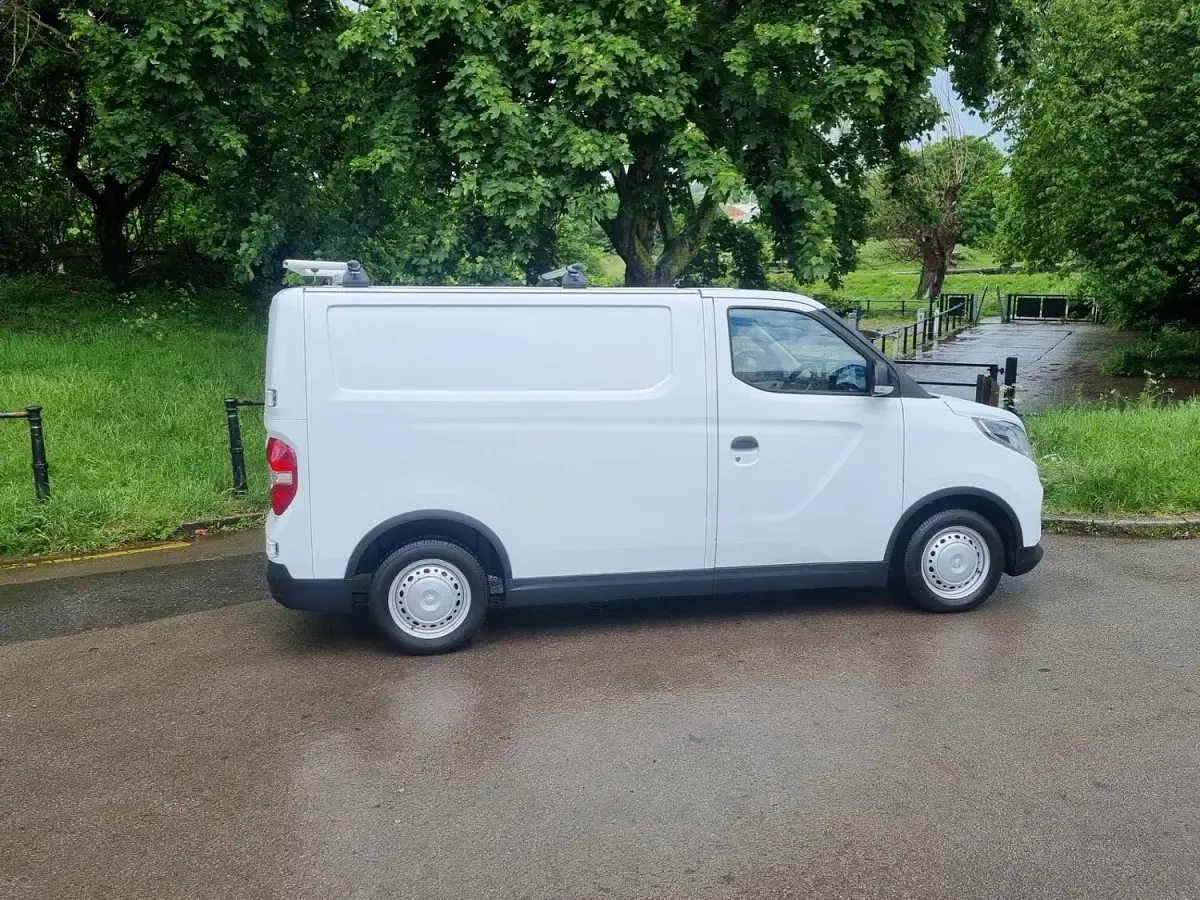 Used Maxus eDeliver 3 89 kW (122 HP) 2024 White Van