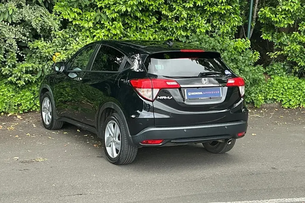 Used Honda HR-V SE 130 HP (95 kW) 2018 Crystal black SUV