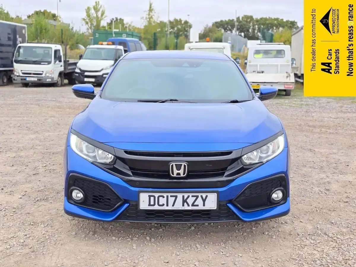 Used Honda Civic SR 129 HP (94 kW) 2017 Blue Hatchback