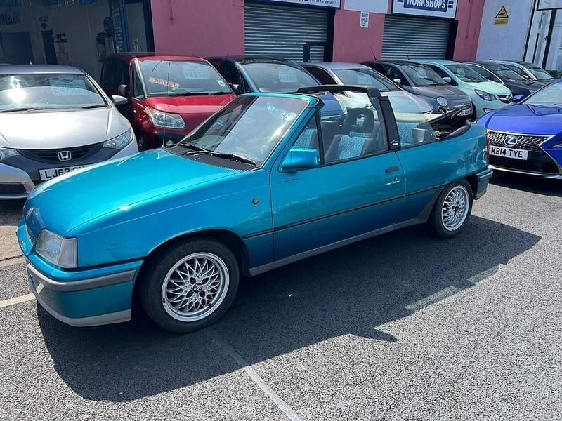 Blue Used 1993 Vauxhall Astra Cabriolet Cabriolet | £3,495 - Image 1/4