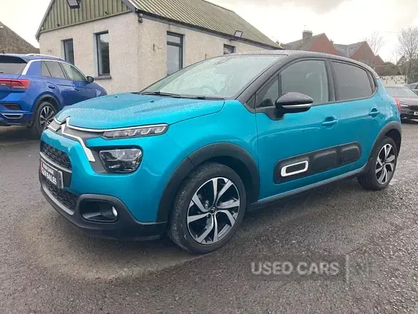 Used Citroën C3 Shine 102 HP (75 kW) 2022 Blue Hatchback