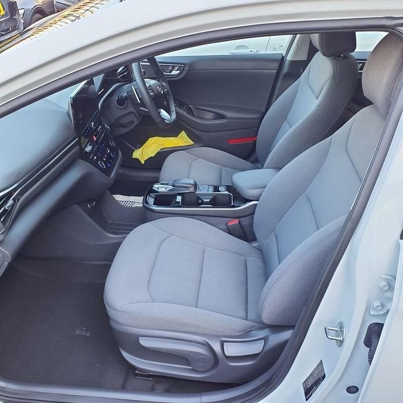 Used Hyundai Ioniq Premium 99 kW (135 HP) 2022 White Hatchback